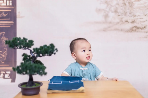 云梦宝宝总是抠鼻子 云梦宝宝总是抠鼻子